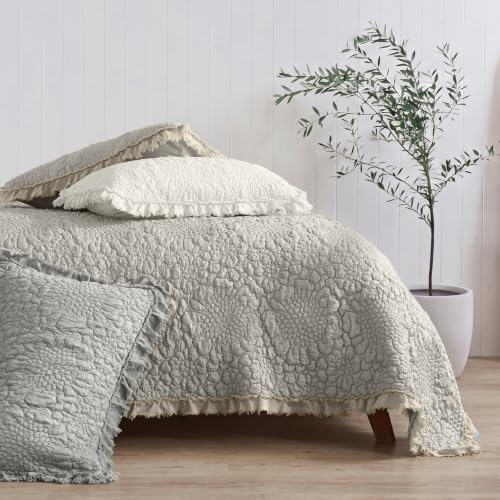 Beige Ruffled Quilt Queen Size