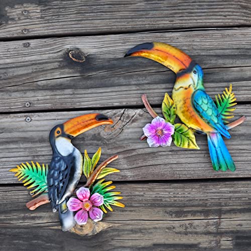 Metal Bird Wall Decor Toucan Tropical Outdoor Wall Art Suitable for Indoor and Outdoor Garden Fence Patio Decor. (2 Count)