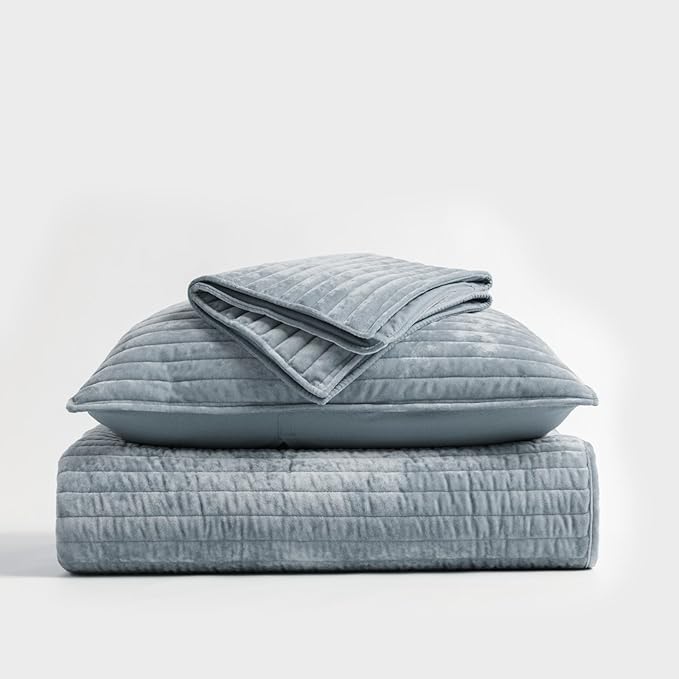 EVERGRACE Velvet Quilt Set King Size, Luxurious Soft Striped Channel Bedding Set, Lightweight Velvet Comforter for All Season, Oversized Bedspread Coverlet with 2 Matching Shams, Blue Linen