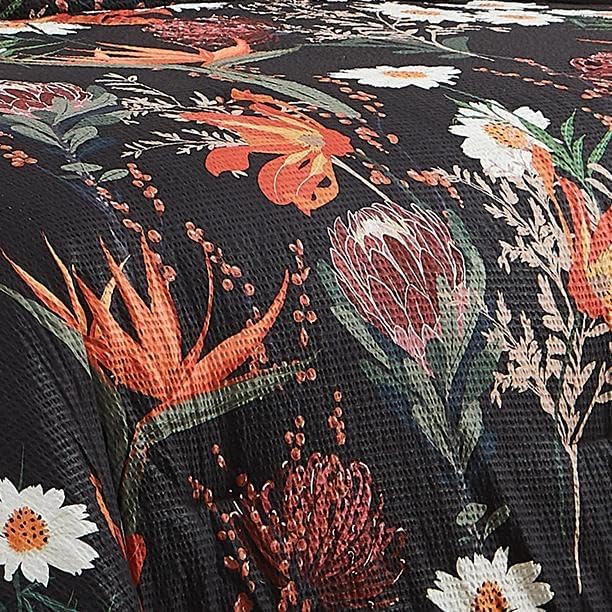 CASAAGUSTO King Size Comforter Set, 7 PCS Black Shore Floral Comforter Set with Flowers Leaves Pattern, Soft All Season King Bedding Set (102"X90")