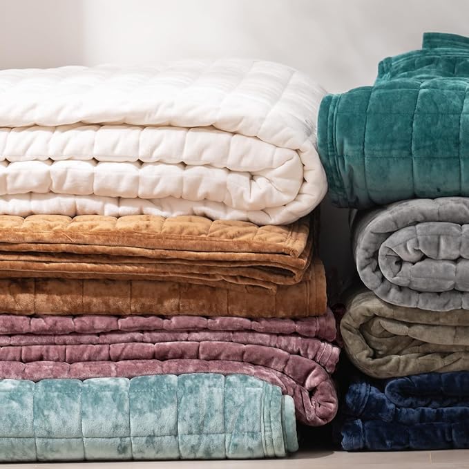 RECYCO Luxury Velvet Quilt Set Twin/Twin XL Size, Lightweight Velvet Comforter Set, Oversized Bedspread Coverlet Quilted Bedding Set, with 1 Matching Pillow Sham, for All Season, Aqua Green
