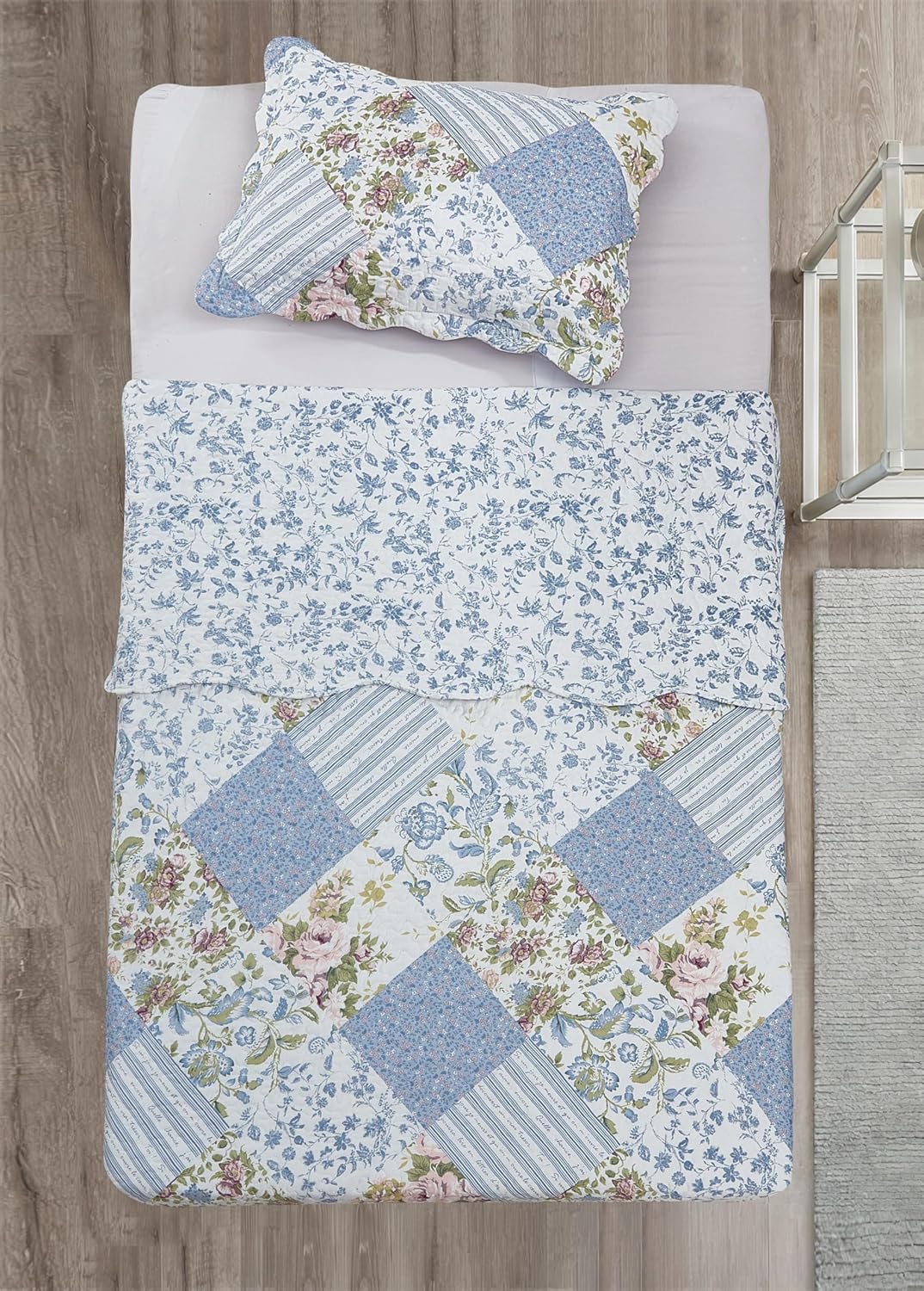 Brilliant Sunshine Blue Rose Patchwork, 2-Piece Quilt Set with 1 Sham, Reversible Bedspread, Soft Lightweight Coverlet, All-Season, Twin, Blue Rose