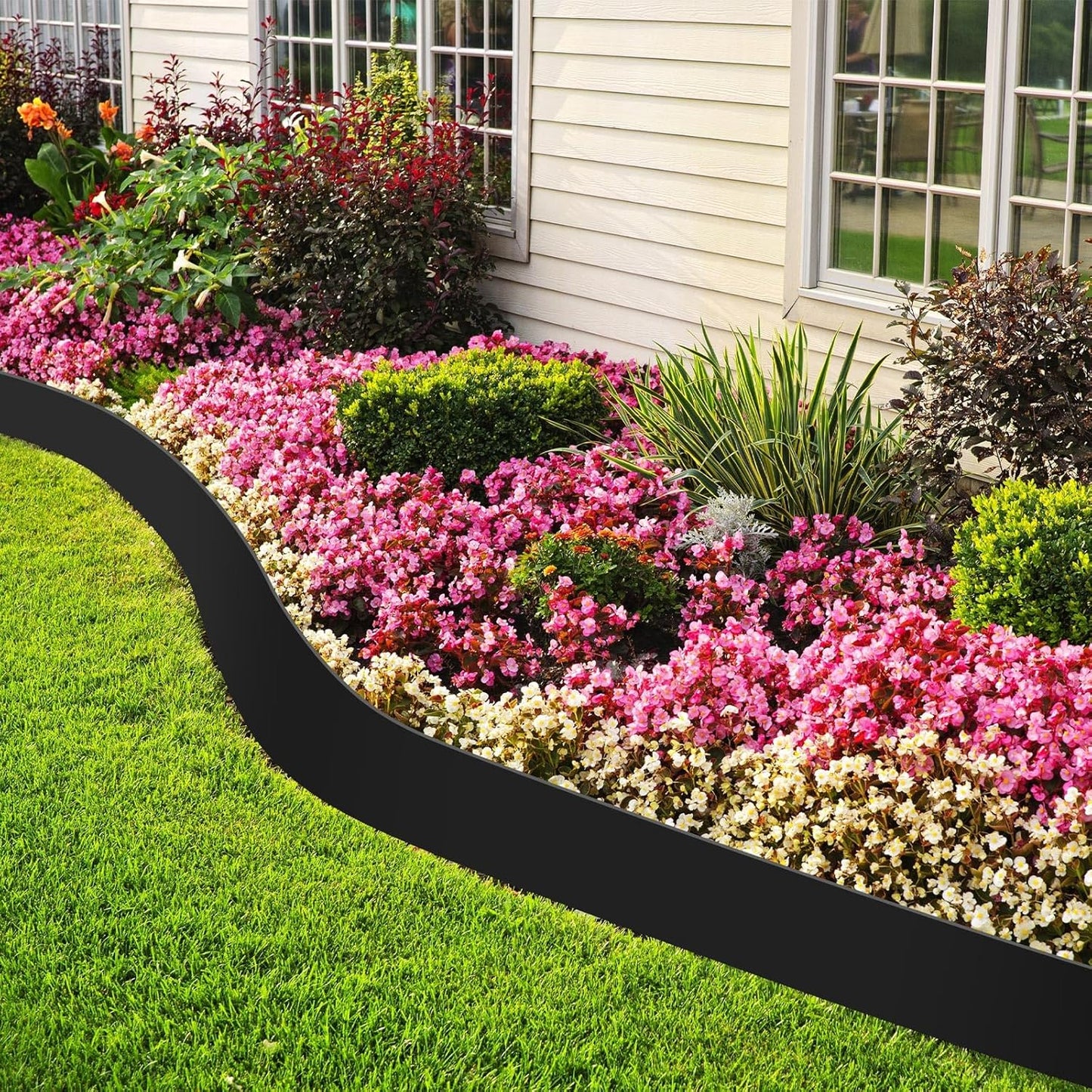 6 Inch Tall 33 ft Length No Dig Landscape Plastic Edging Kit with Hammer Spikes Plastic Garden Flower Bed Edging Landscape Edging Border for Gardens Border Lawn Grass Yard(Black)