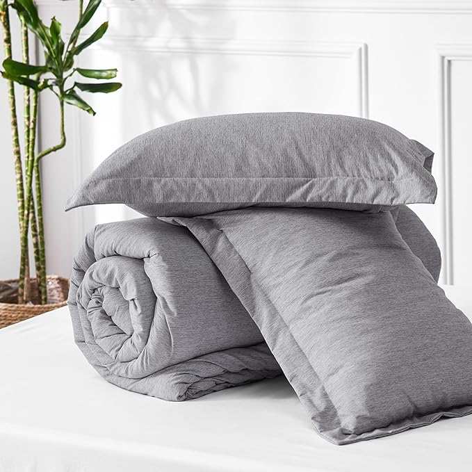 Bedsure Oversized Queen Comforter Set - Dark Grey Soft Bedding for All Seasons, Cationic Dyed Bed Set, 3 Pieces, 1 Oversized Queen Size Comforter (98"x98") and 2 Pillow Shams (20"x26"+2")