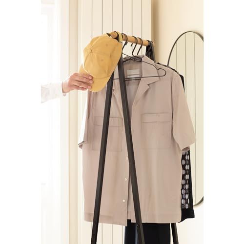 Linn Clothes Rack