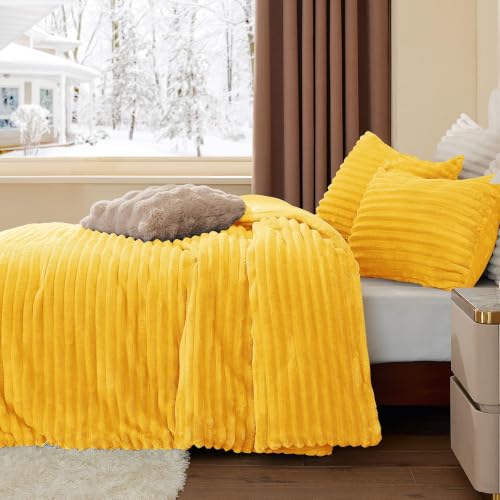 Fleece Full Comforter Set
