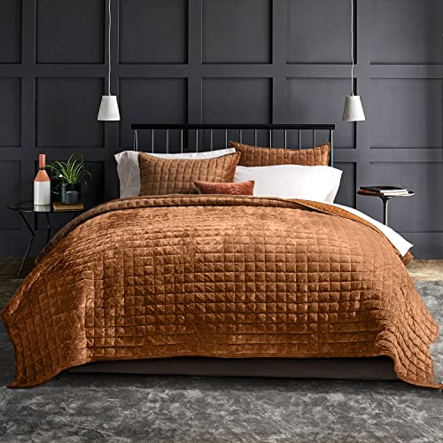 Velvet Quilt Set