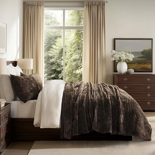 Stripe Channel Luxury Velvet Quilt Set King Size