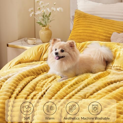 Fleece King Comforter Set