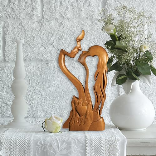Wooden Kissing Couple Ornament