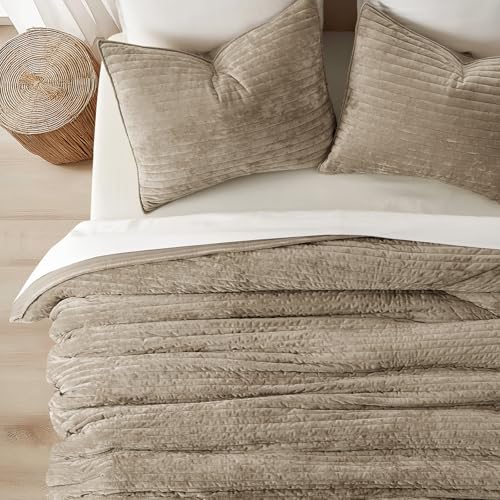 Stripe Channel Luxury Velvet Quilt Set Queen Size