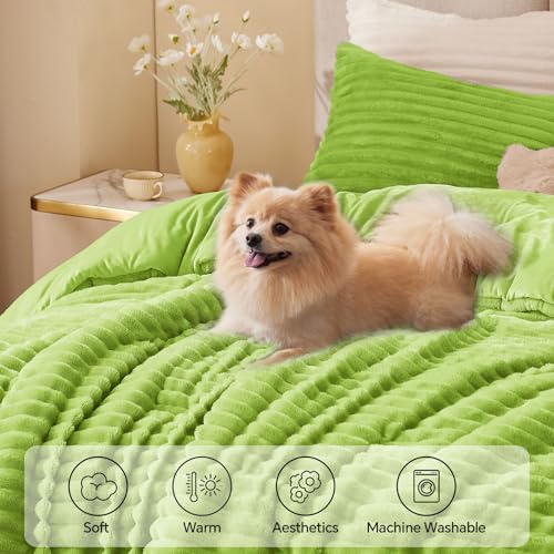 Fleece Queen Comforter Set