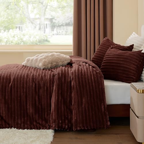 Fleece Queen Comforter Set