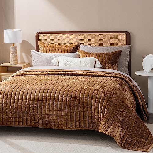 Velvet Quilt Set