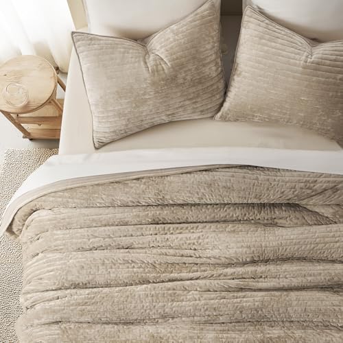 Stripe Channel Luxury Velvet Quilt Set Queen Size