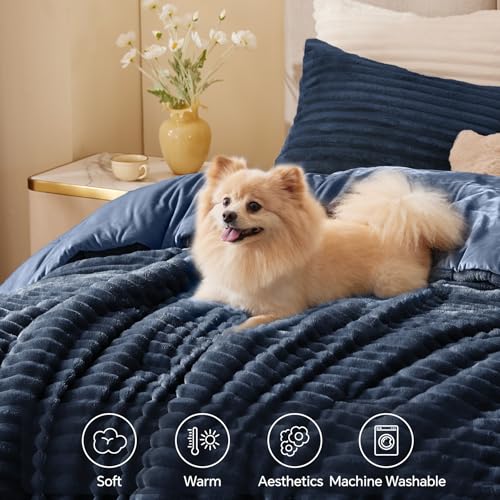 Fleece Queen Comforter Set