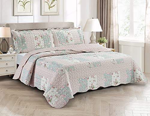 Soft Pink Roses & Sages Patchwork Quilt Set