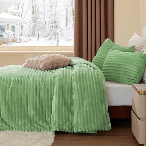 Fleece California King Comforter Set