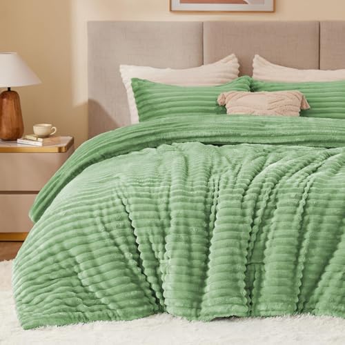Fleece California King Comforter Set