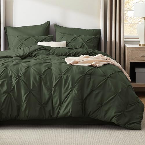 7pc Oversized Queen Comforter Set & Sheets
