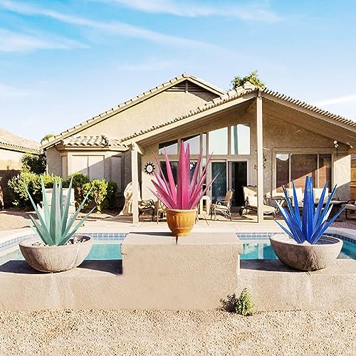 24" Metal Agave Plant Outdoor Decor
