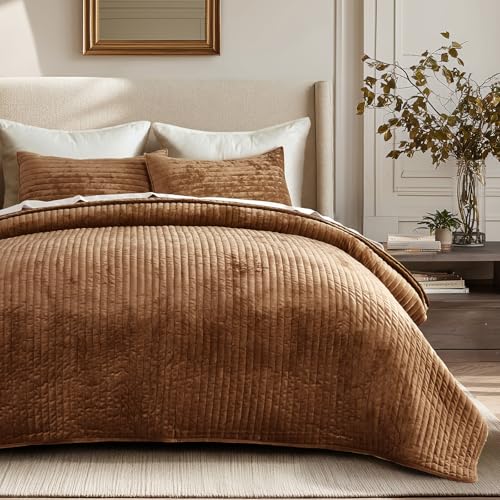 Stripe Channel Luxury Velvet Quilt Set King Size