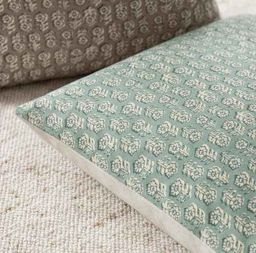Decorative Floral Print Throw Pillow Covers 22×22 Inch (2 Count)