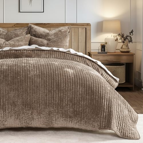 Stripe Channel Luxury Velvet Quilt Set King Size