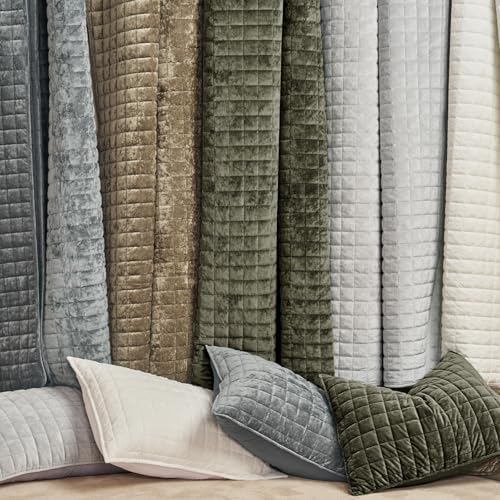 Velvet Quilt Set
