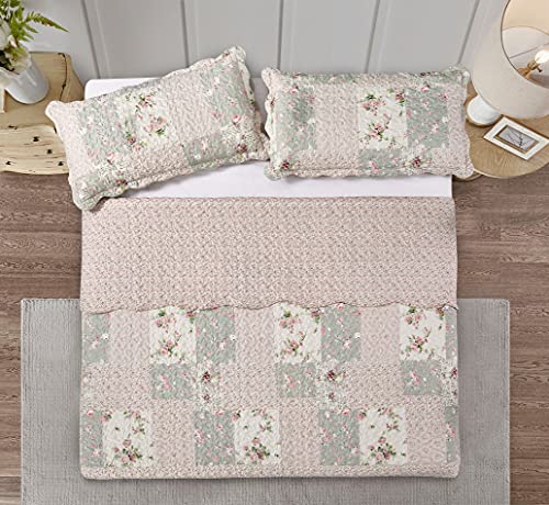Soft Pink Roses & Sages Patchwork Quilt Set