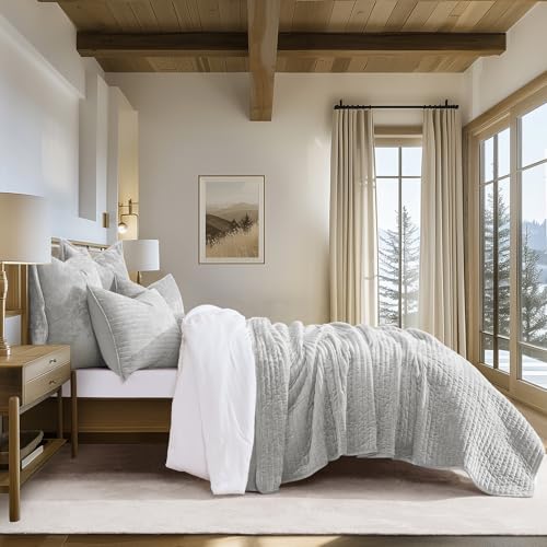 Stripe Channel Luxury Velvet Quilt Set Queen Size