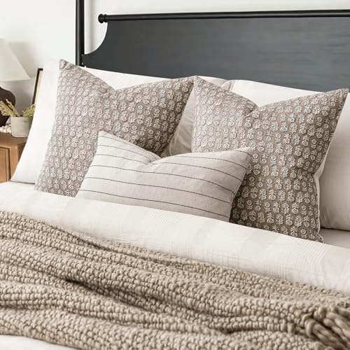 Decorative Floral Print Throw Pillow Covers 22×22 Inch (2 Count)