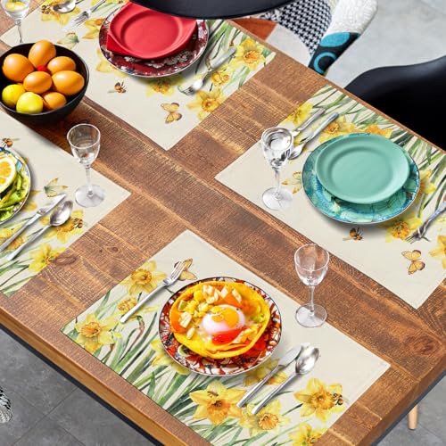 Spring Daffodils Placemats Set of 4 Watercolor Yellow Flower Table Mats Summer Farmhouse Floral Heat Resistant Washable Placemat for Party Kitchen Dining Table Decor Indoor Outdoor 12x18 Inch (4 Count)