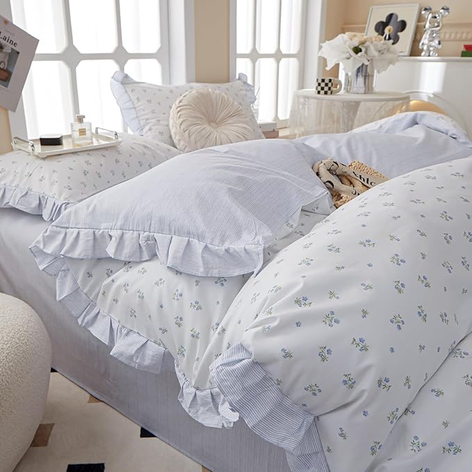LifeTB Blue Floral Comforter Set Twin XL Botanical Ruffle Bedding Comforter Fluffy Soft Aesthetic Coquette Bedding Set Girls Cottagecore Blue Flowers Comforter Set with 2 Pillowcases for All Seasons