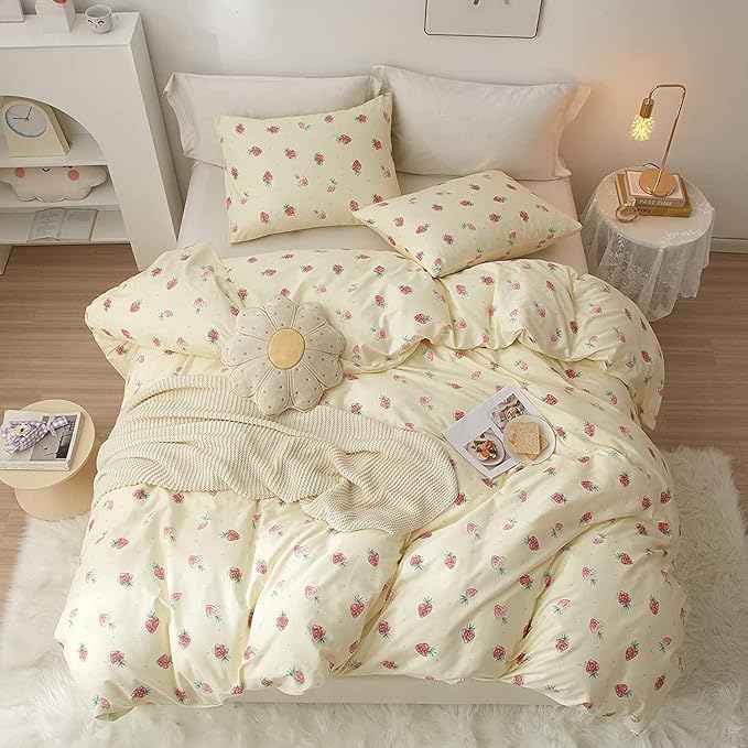 Cute Girls Strawberry Comforter Set Twin XL Fluffy Soft Kawaii Comforter Strawberry Fruit Bedding Comforter for Kids Teens Strawberry Printed Comforter Toddler Children Comfy Twin XL Comforter Set