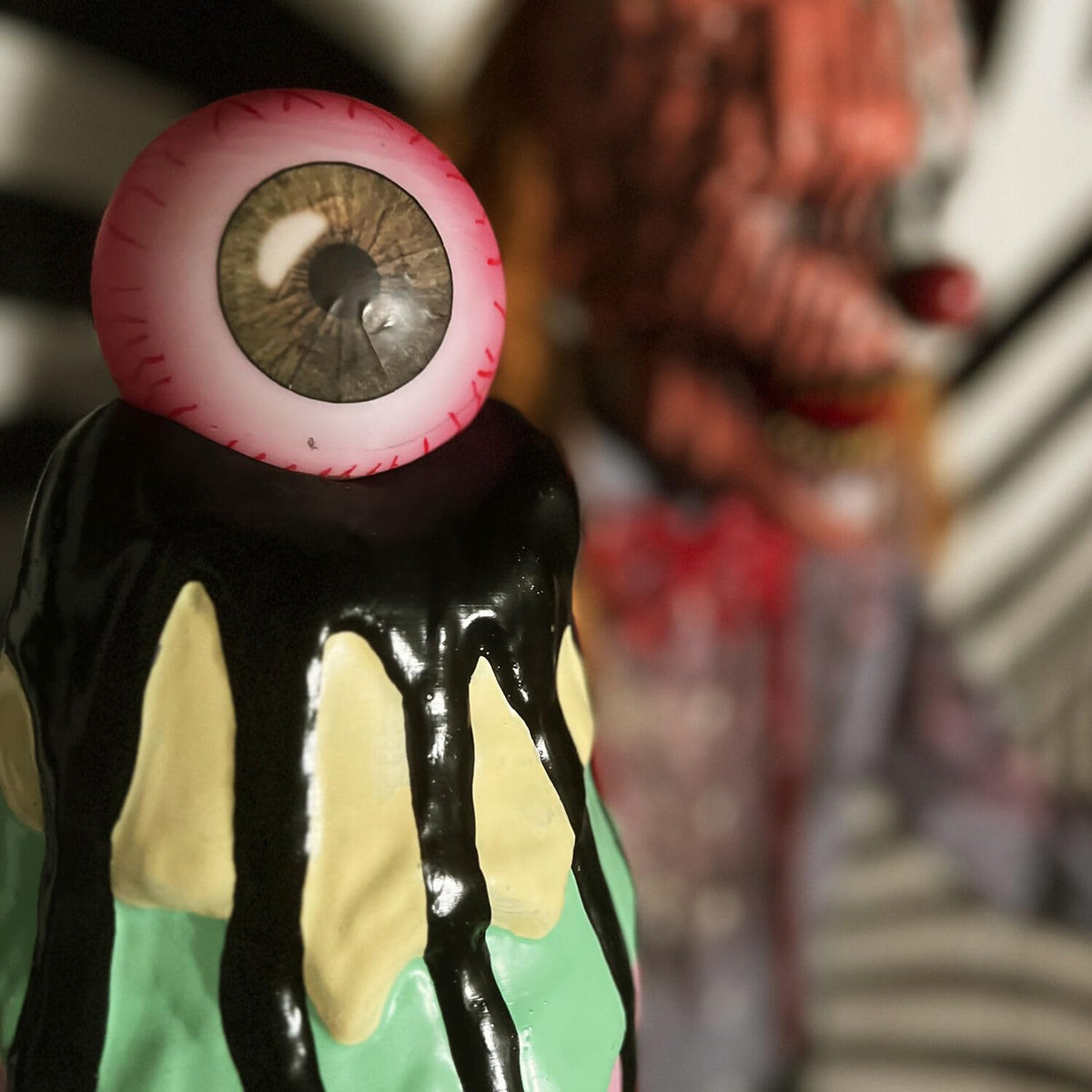 6.9 Ft. I Scream Clown Animatronic (6.5 ft Scream Clown)