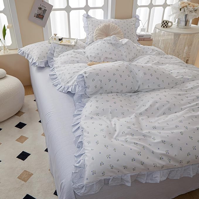 LifeTB Blue Floral Comforter Set Twin XL Botanical Ruffle Bedding Comforter Fluffy Soft Aesthetic Coquette Bedding Set Girls Cottagecore Blue Flowers Comforter Set with 2 Pillowcases for All Seasons