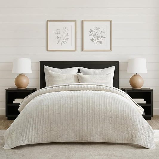 EVERGRACE Velvet Quilt Set Queen Size, Luxurious Soft Striped Channel Bedding Set, Lightweight Velvet Comforter for All Season, Oversized Bedspread Coverlet with 2 Matching Shams, Ivory White