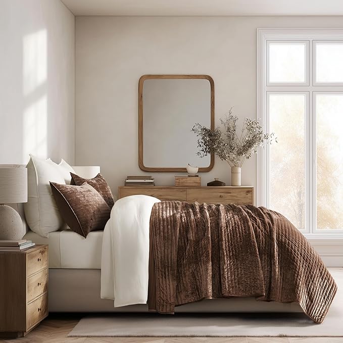EVERGRACE Velvet Quilt Set California King 118'' x 106'', Luxurious Soft Striped Channel Bedding Set, Lightweight Velvet Comforter for All Season, Oversized Bedspread Coverlet w/ 2 Shams, Rust Brown