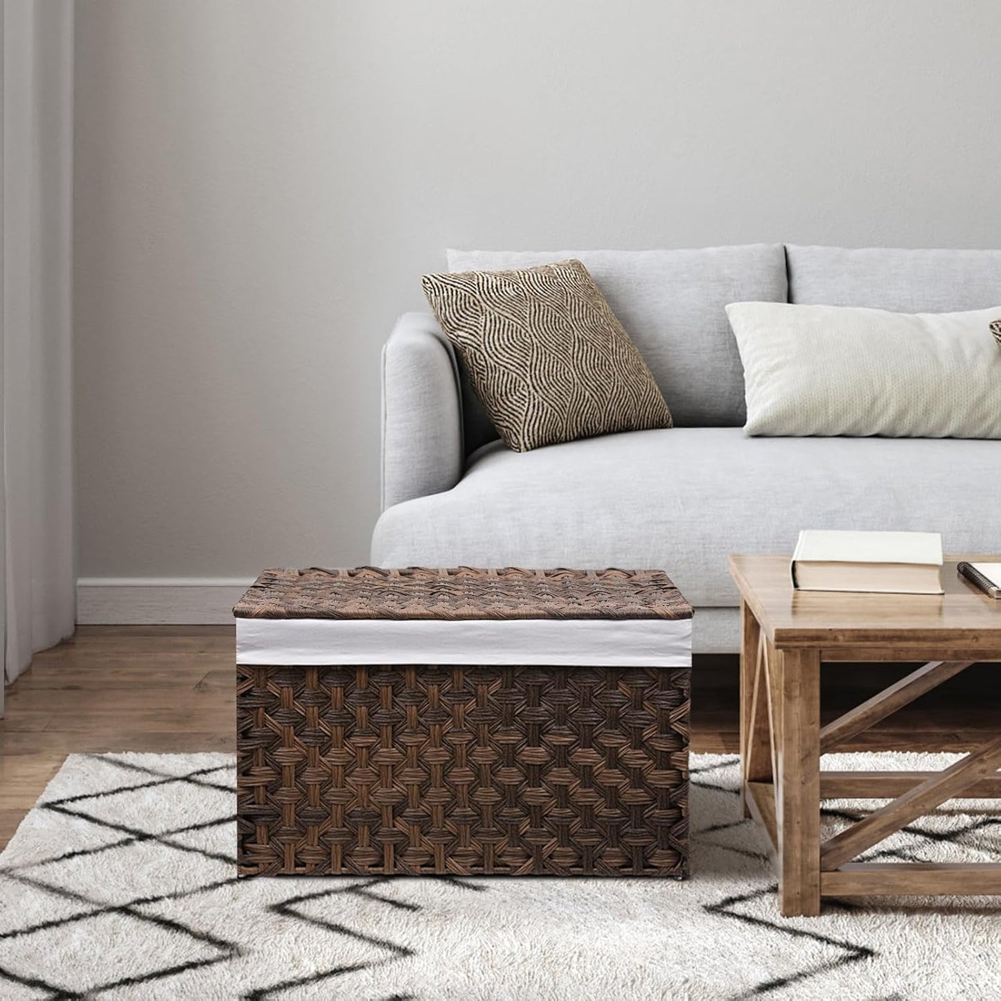 Wicker Storage Basket with Lid, 17.2 Gallon (65L) Small Blanket Basket with Lid, Woven Storage Bin with Handles, Removable Liner, Metal Frame, Foldable, for Bedroom, Laundry Room, Brown