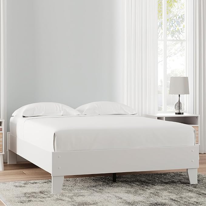 Signature Design by Ashley Piperton Modern Casual Youth Platform Bed Frame, Full, White
