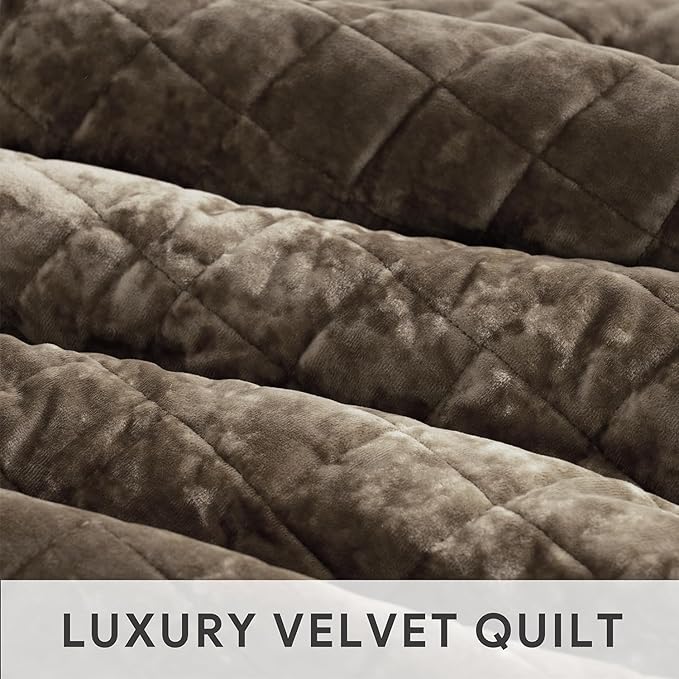 RECYCO Luxury Velvet Quilt Set King Size Bedding Sets, Ultra Soft Velvet Comforter Set, Lightweight Channel Box Stitch Oversized Bedspread Coverlet for All Season, with 2 Shams, Mocha Brown