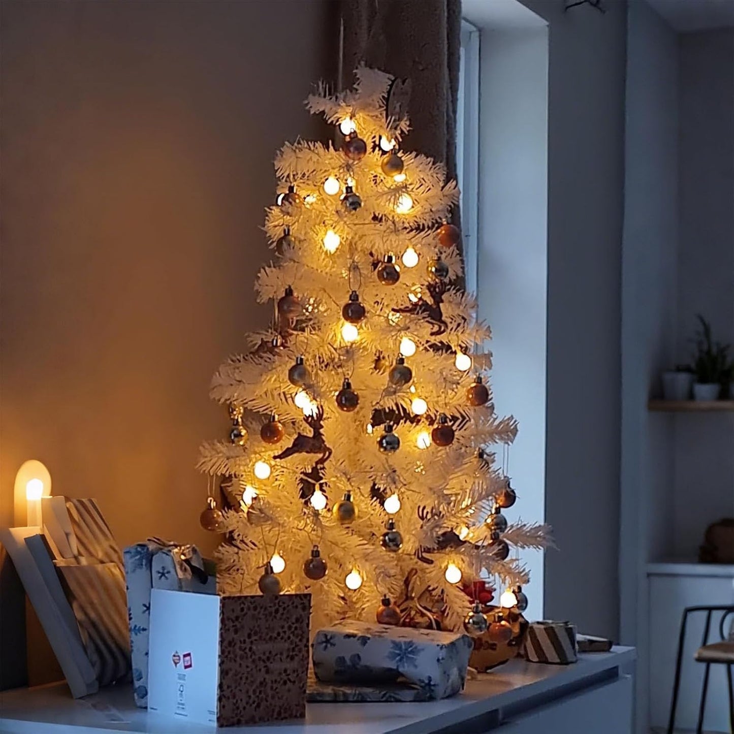 Globe String Lights Battery Operated - 20 LED Indoor Outdoor Christmas Lights, Waterproof Fairy Twinkle Light for Bedroom Classroom Dorm Camping Canopy Wedding Xmas Decor