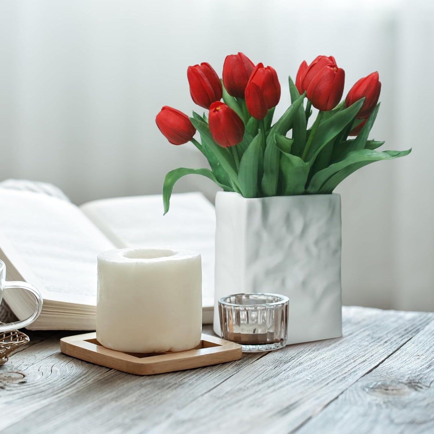 15pcs Artificial Tulips Flowers, Fake Tulips Real Touch, Faux Latex Bouquets, for Party Wedding Home Room Decoration (Red)