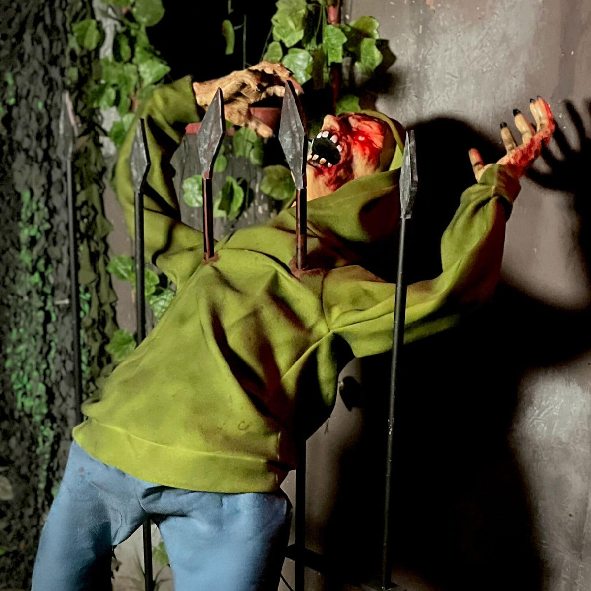 4.4 Ft. Animatronic Impaled Zombie Voice (4.4 ft Impaled Zombie)