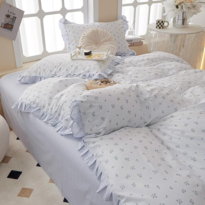 LifeTB Blue Floral Comforter Set Twin XL Botanical Ruffle Bedding Comforter Fluffy Soft Aesthetic Coquette Bedding Set Girls Cottagecore Blue Flowers Comforter Set with 2 Pillowcases for All Seasons
