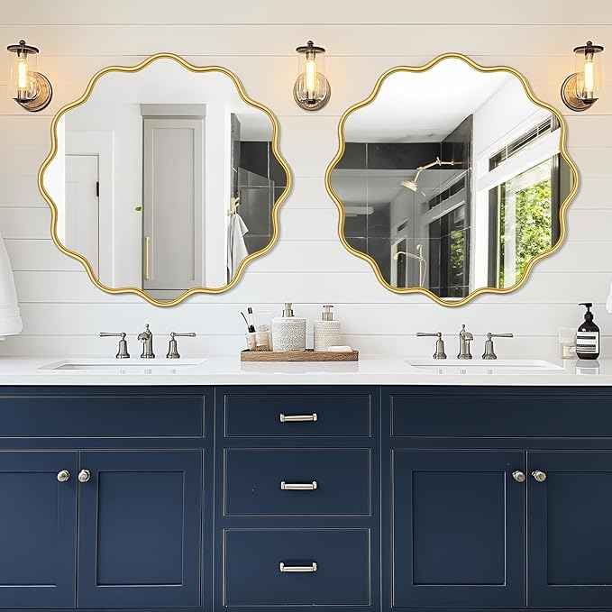 PROHOMEWARE Gold Round Mirror 32 Inch Wavy Bathroom Vanity Mirror Gold Frame Modern Wall Mirror Decorative Wall-Mounte Anti-Rust, Tempered Glass