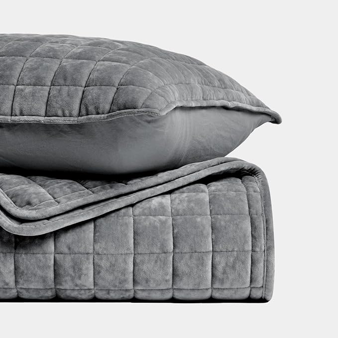 RECYCO Luxury Velvet Quilt Set, California King 118'' x 106'' Oversized Bedspread, Ultra Soft Velvet Comforter, Lightweight Box Stitch Bedding Sets for All Season, with 2 Shams, Charcoal Gray