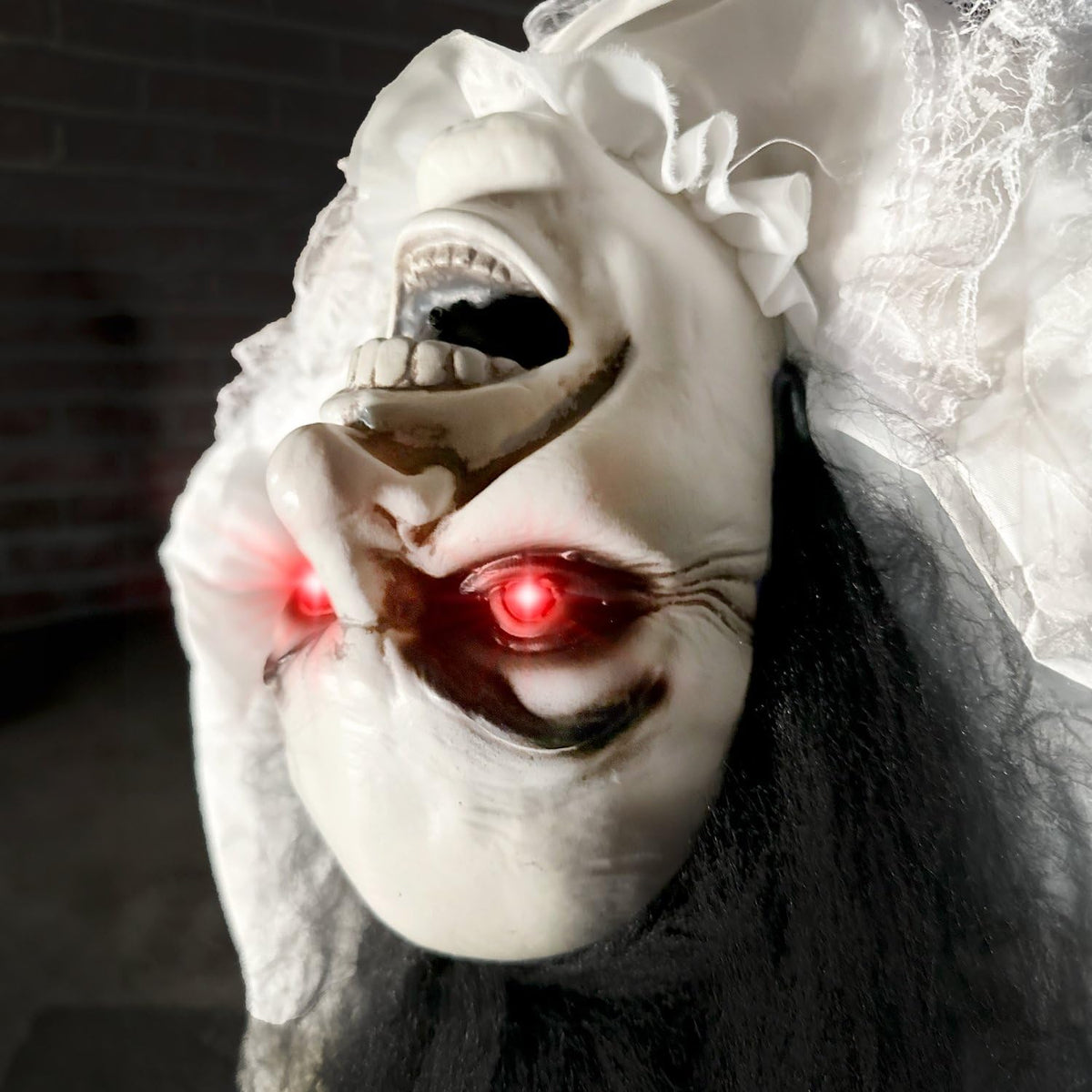 3.0-Ft. Life-Size Animatronic Possessed Woman (35" Backbend Creepy Animated Lady)