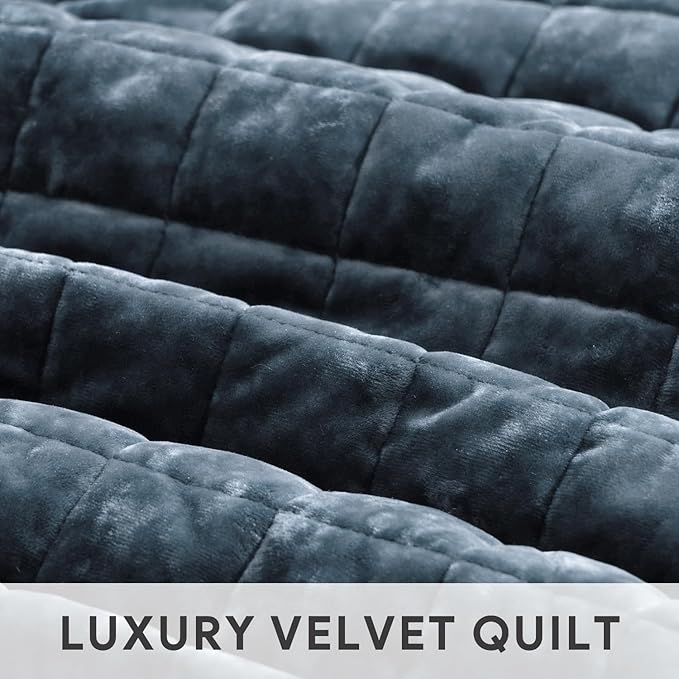 RECYCO Luxury Velvet Quilt Set, California King 118'' x 106'' Oversized Bedspread, Ultra Soft Velvet Comforter, Lightweight Box Stitch Bedding Sets for All Season, with 2 Shams, Stormy Blue
